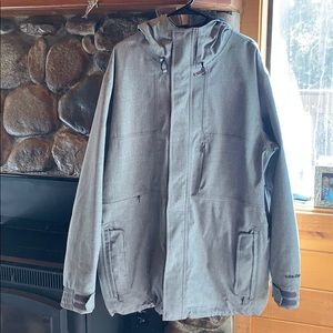 Grey men’s Nike snowboard jacket